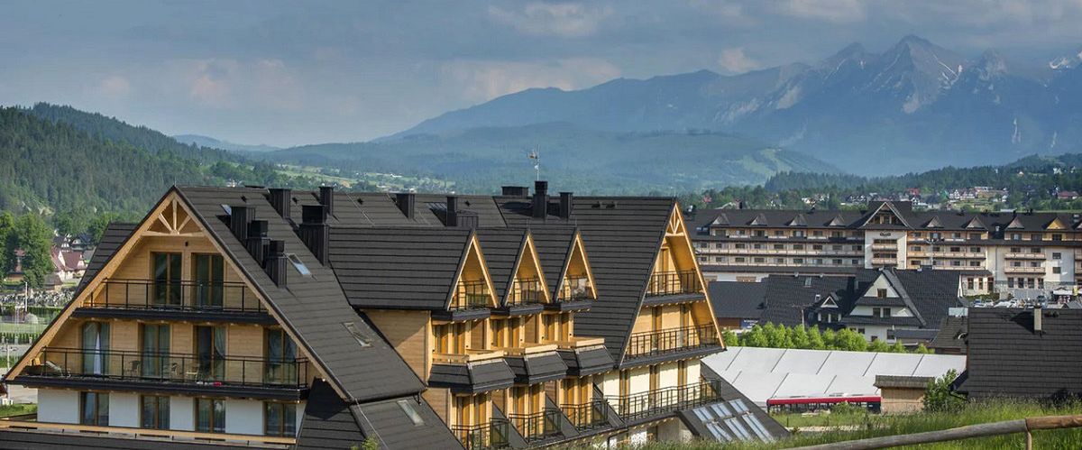 budynek główny, teren hotelu