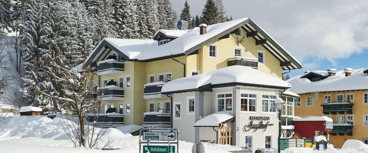 teren hotelu, budynek główny, obiekt