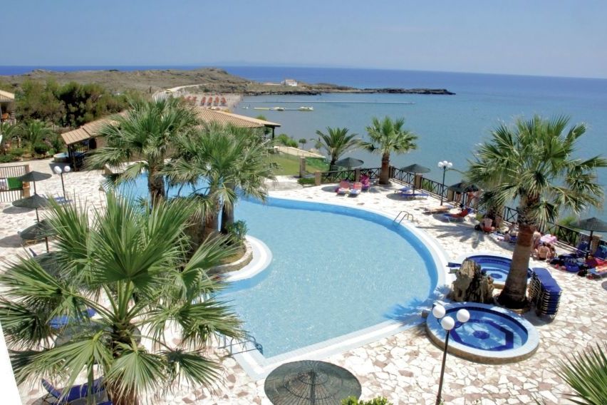 basen, teren hotelu
