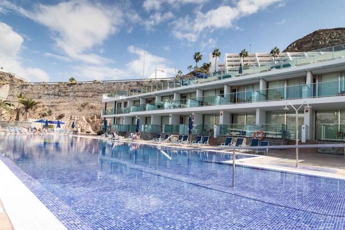 obiekt, teren hotelu, basen