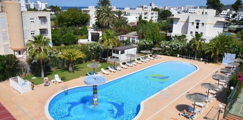 teren hotelu, basen, obiekt