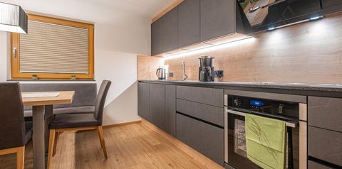 pokój, kuchnia / aneks kuchenny