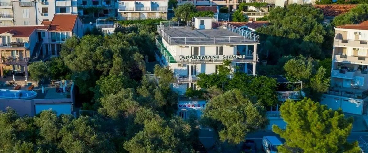 teren hotelu, obiekt