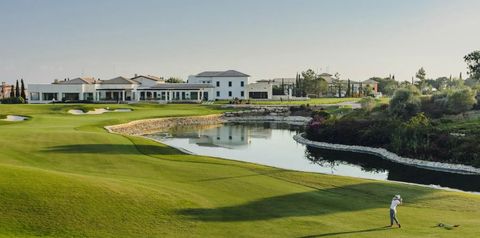 teren hotelu, pole golfowe