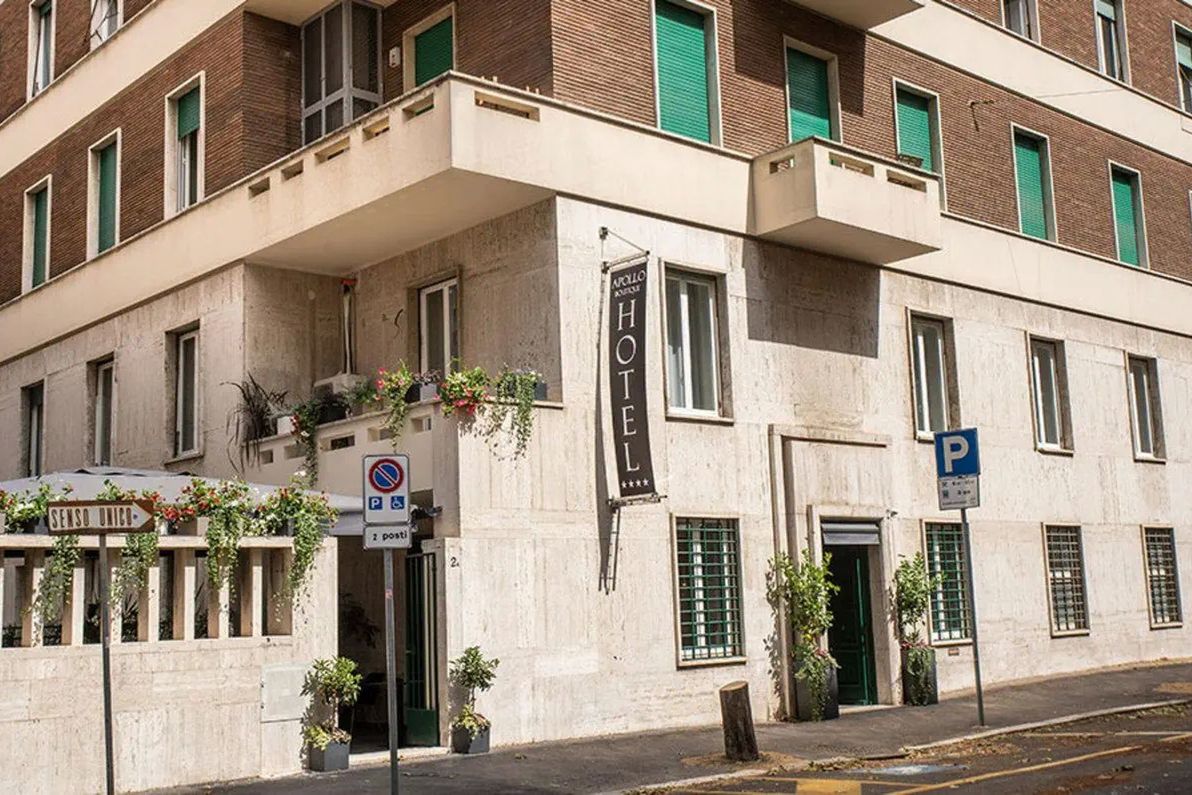 teren hotelu, budynek główny, obiekt