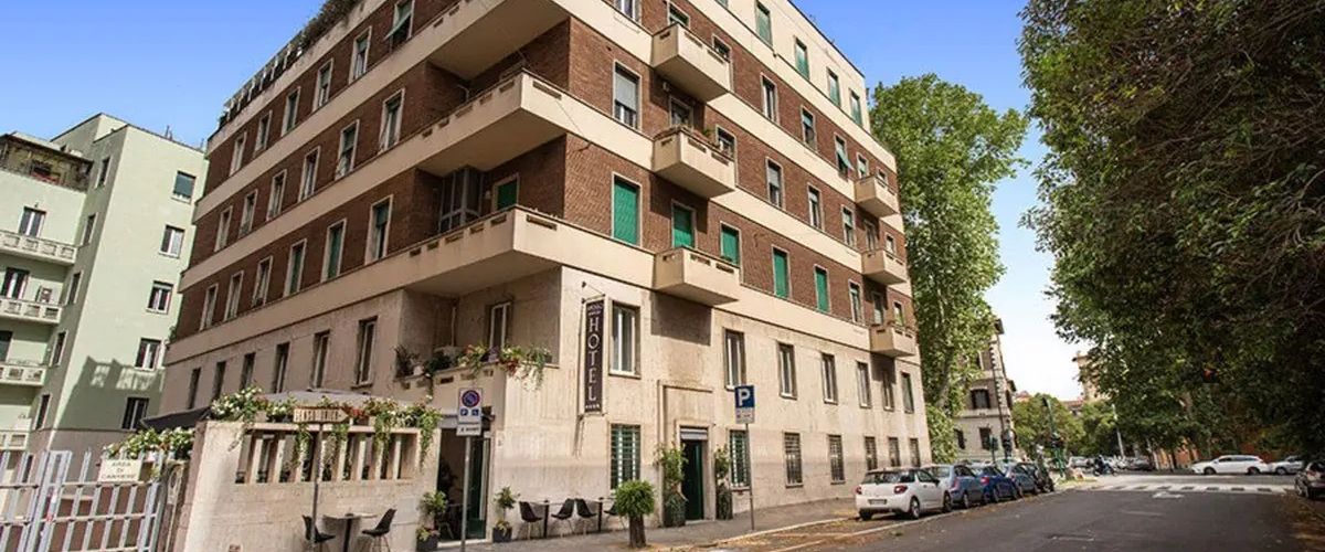 teren hotelu, budynek główny, obiekt