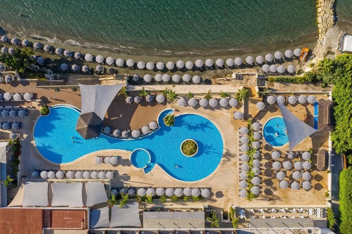 basen, plaża, teren hotelu