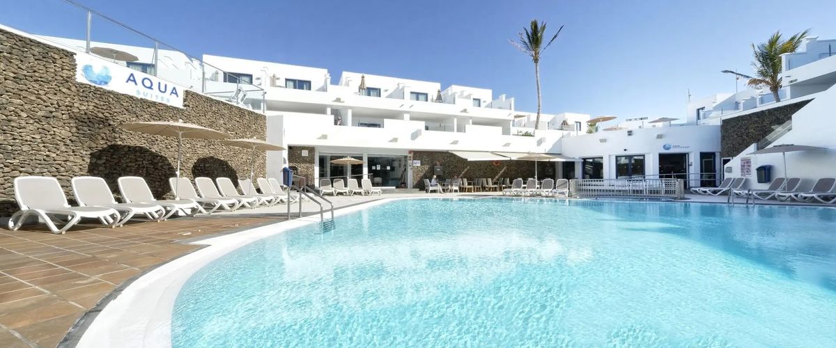 budynek główny, basen