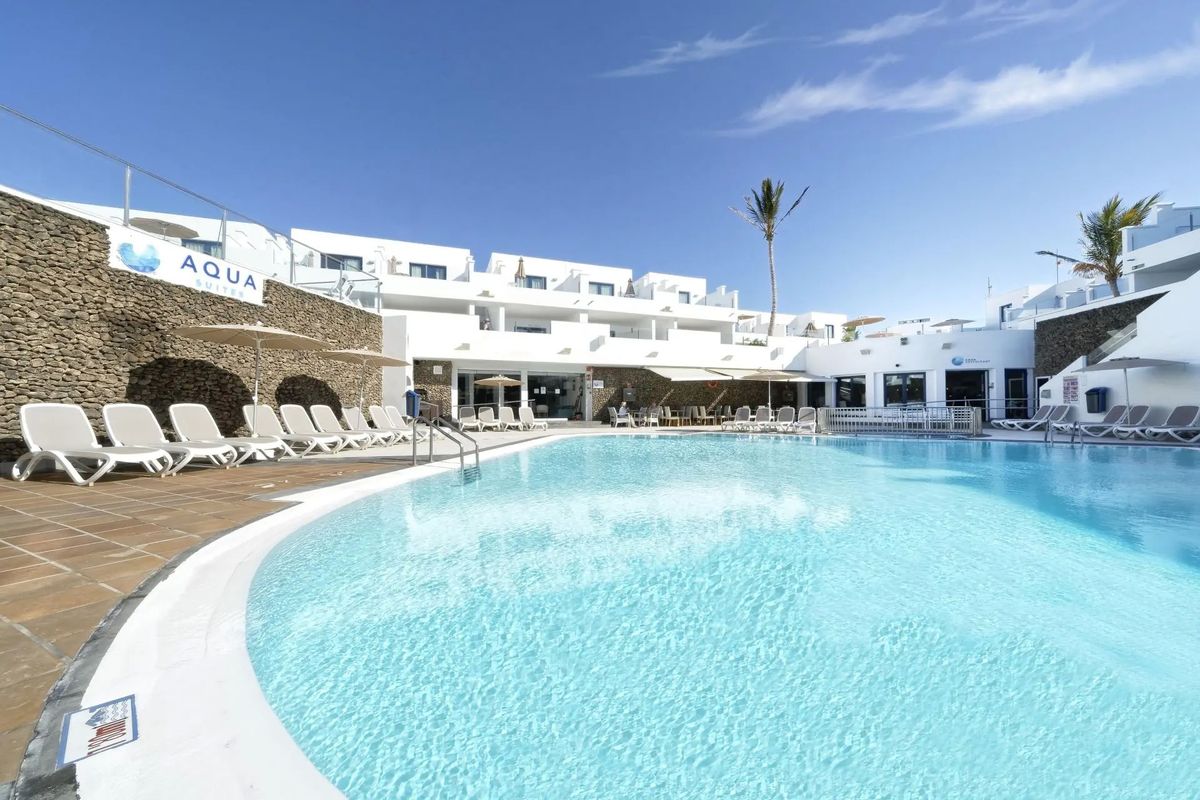 budynek główny, basen