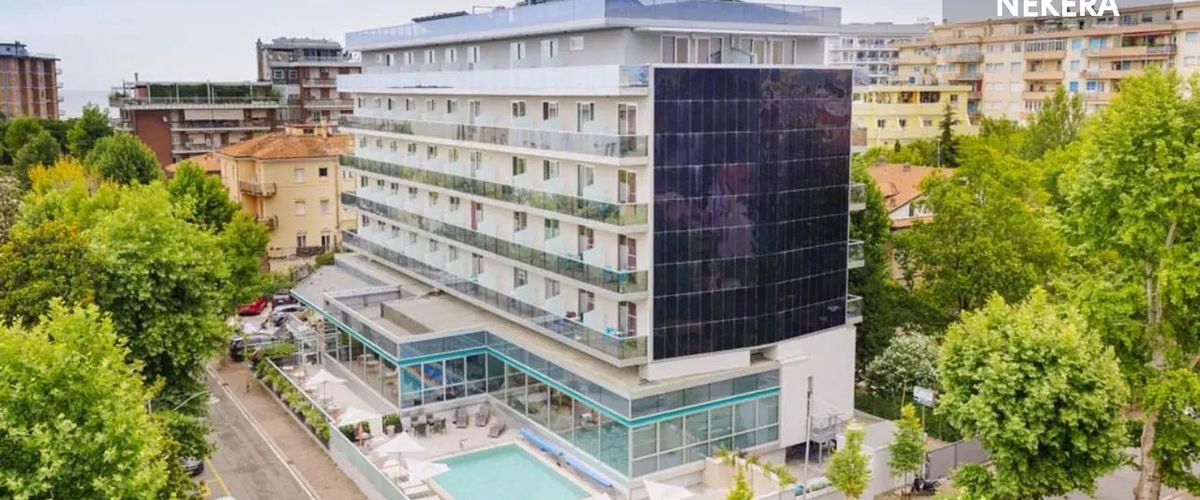 teren hotelu, basen, obiekt