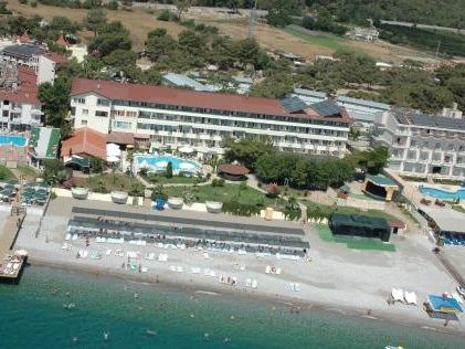 Aquabella Beach