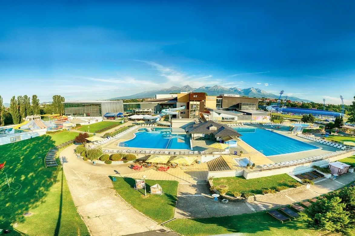 basen, teren hotelu