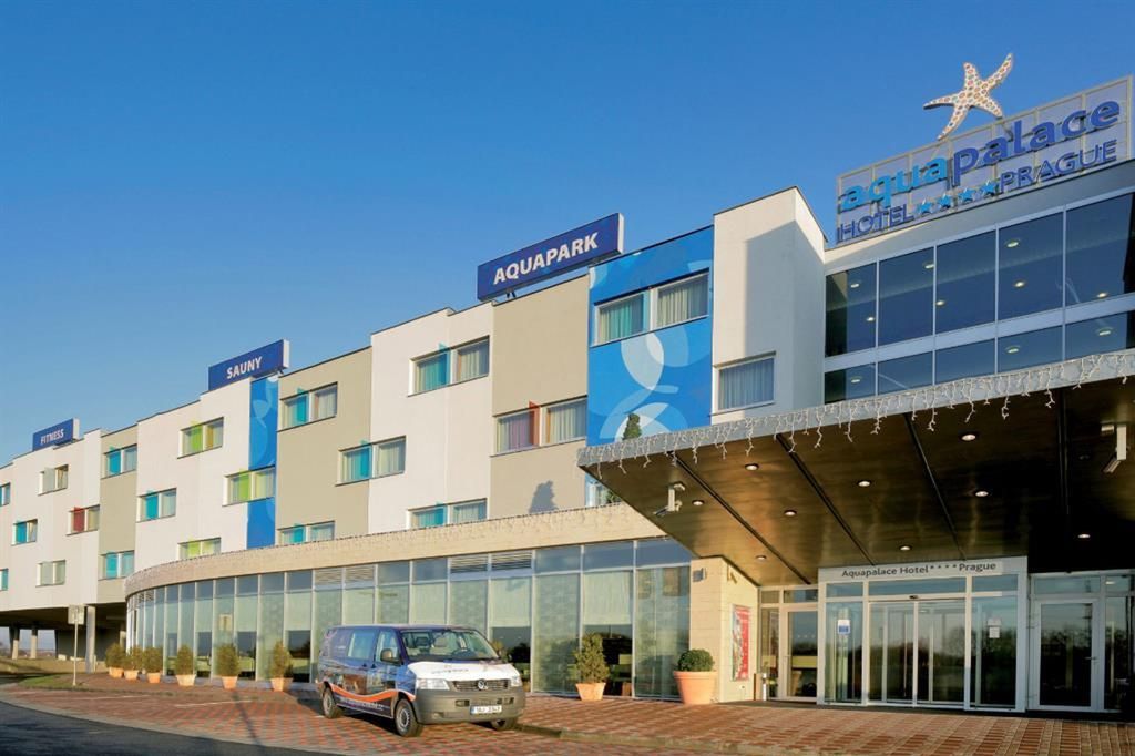 obiekt, budynek główny, teren hotelu