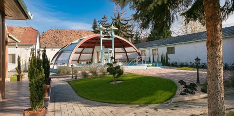 basen, teren hotelu, obiekt