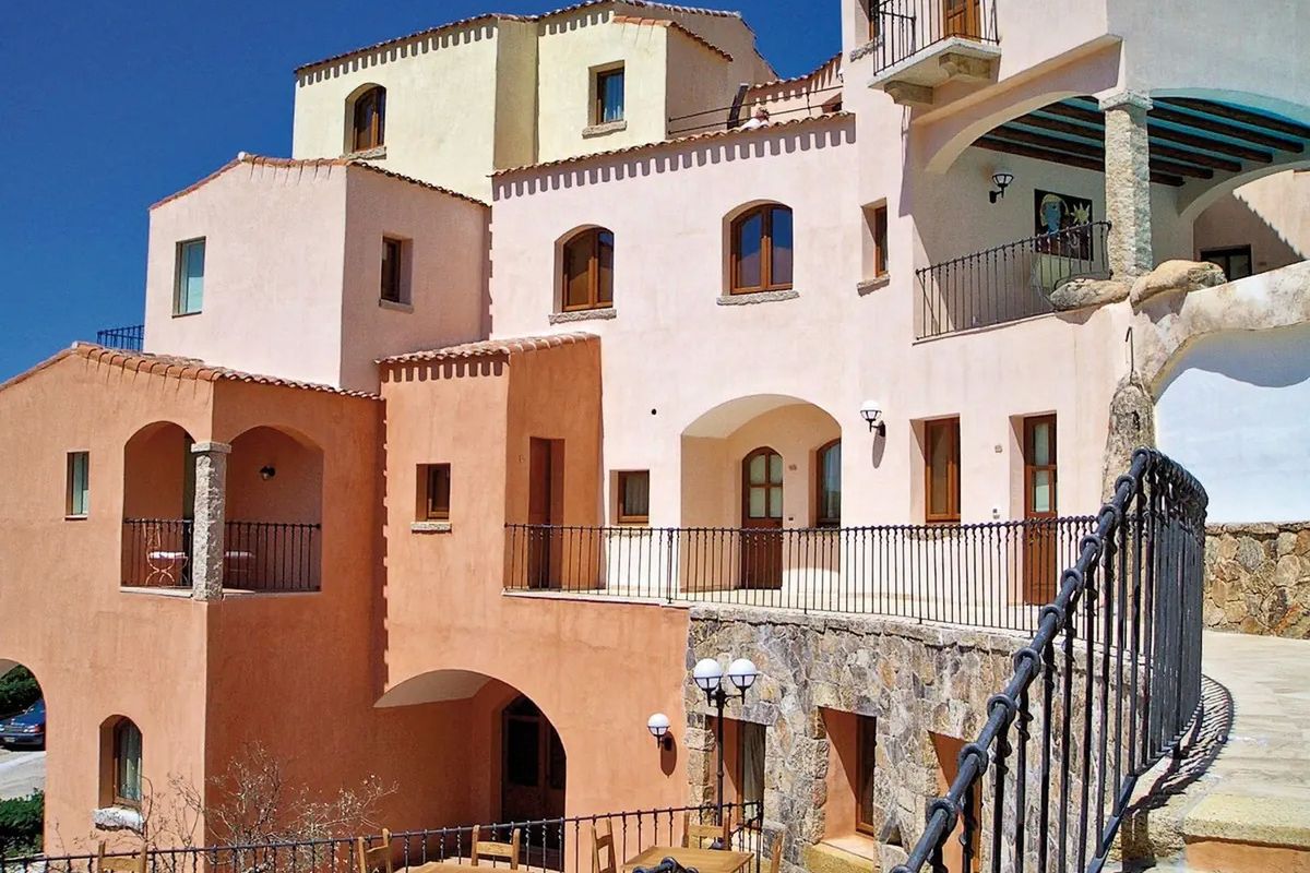 teren hotelu, budynek główny, obiekt