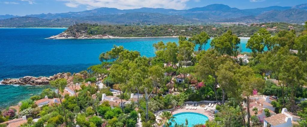 teren hotelu, basen, plaża