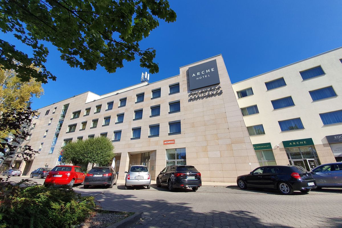 teren hotelu, budynek główny, obiekt