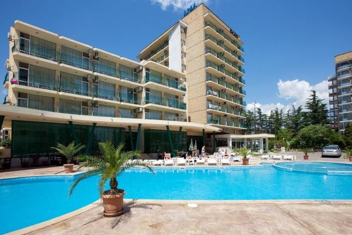 basen, teren hotelu, obiekt