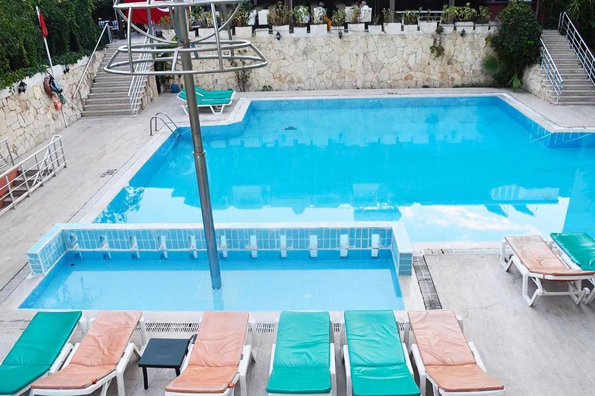teren hotelu, basen