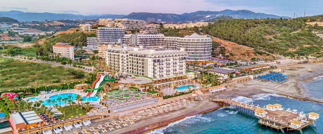 teren hotelu, basen, plaża