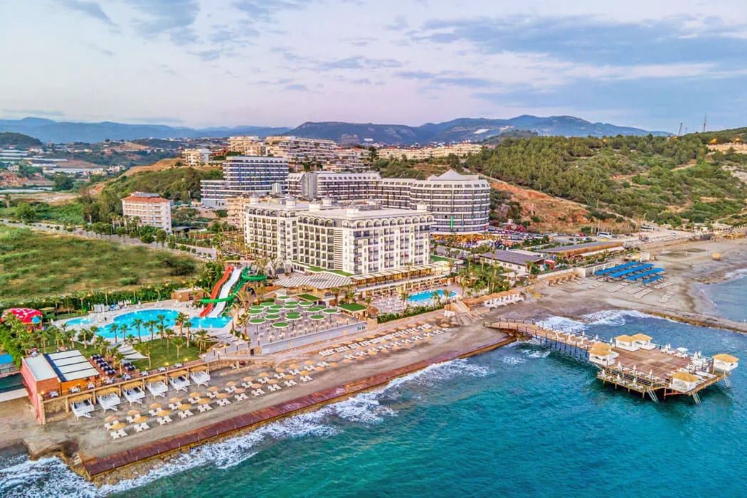 teren hotelu, basen, plaża