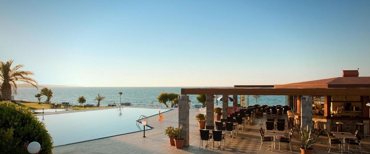 basen, pool bar