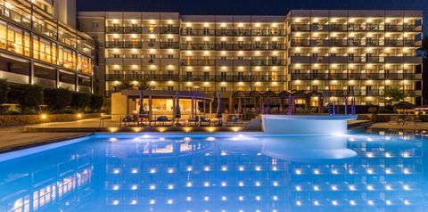 budynek główny, teren hotelu, basen