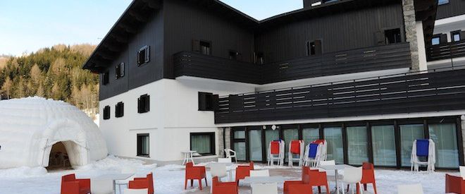 budynek główny, teren hotelu