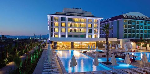 obiekt, teren hotelu, basen