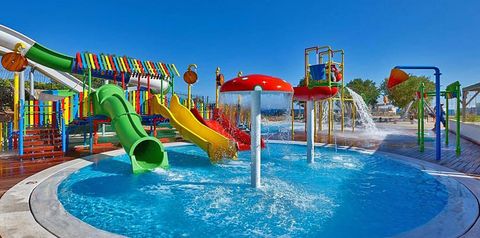 basen, aquapark, zjeżdżalnia, brodzik