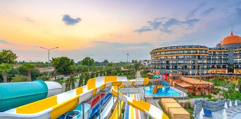 obiekt, teren hotelu, zjeżdżalnia