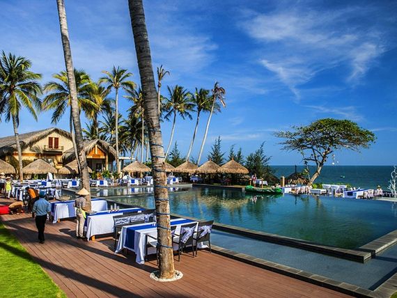 Aroma Beach Resort and Spa