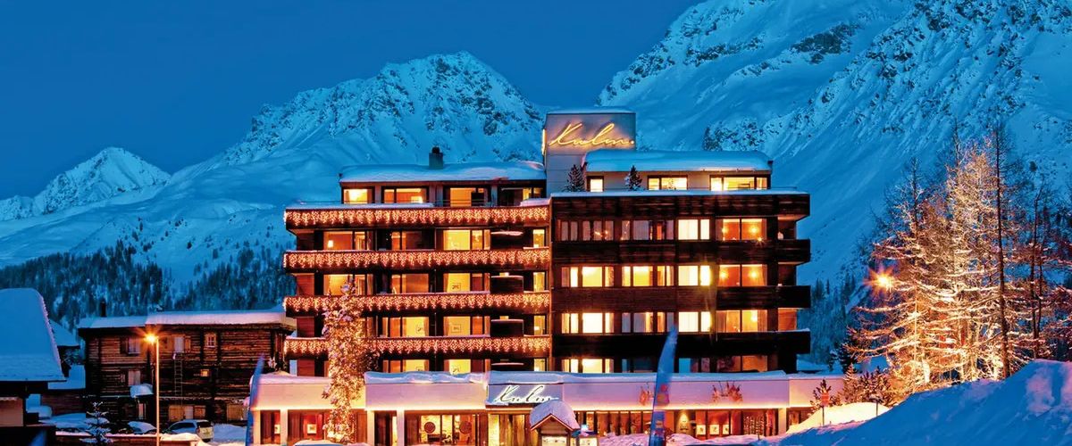 obiekt, teren hotelu