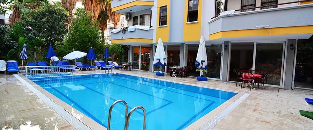 basen, teren hotelu, obiekt