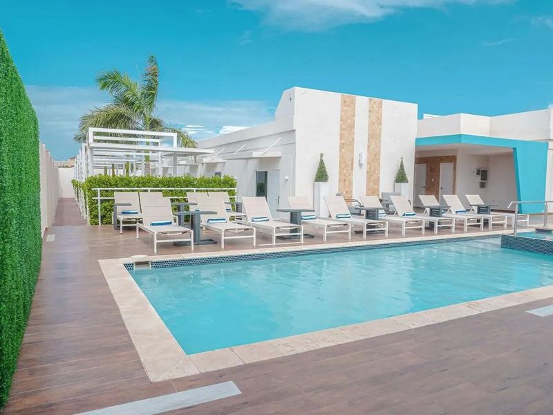 Aruba Boutique & Art, BW Signature Collection