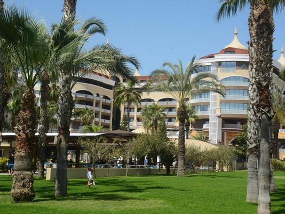 obiekt, teren hotelu