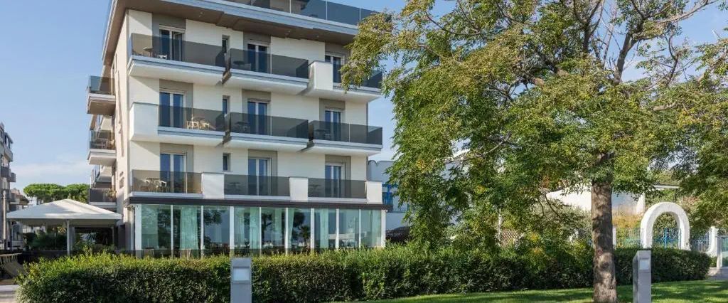 obiekt, teren hotelu, balkon / taras