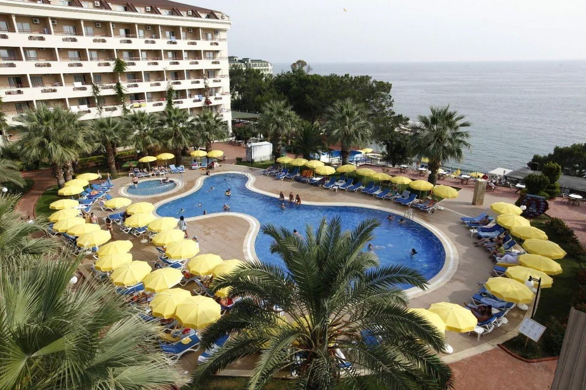 obiekt, teren hotelu, basen