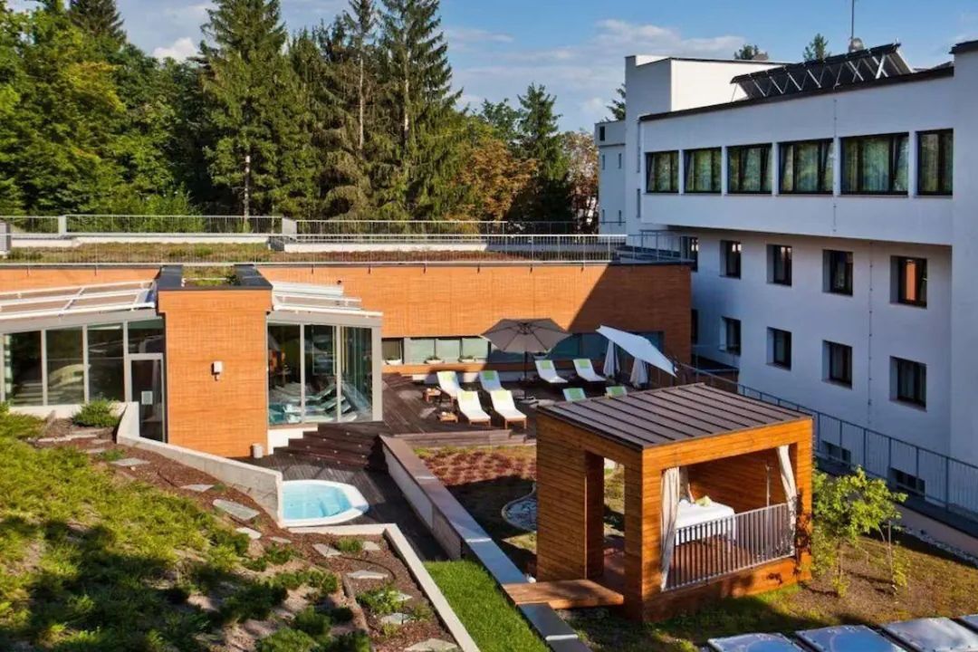 obiekt, teren hotelu