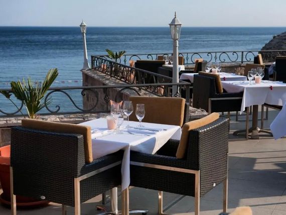 teren hotelu, restauracja