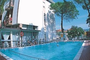 obiekt, teren hotelu, basen