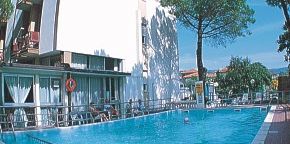 obiekt, teren hotelu, basen