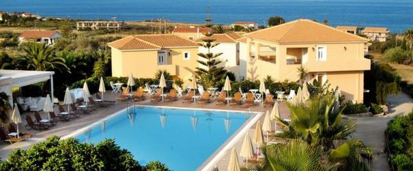 obiekt, teren hotelu, basen