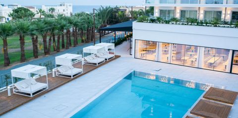 obiekt, teren hotelu, basen