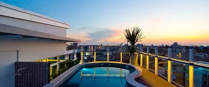 obiekt, teren hotelu, basen