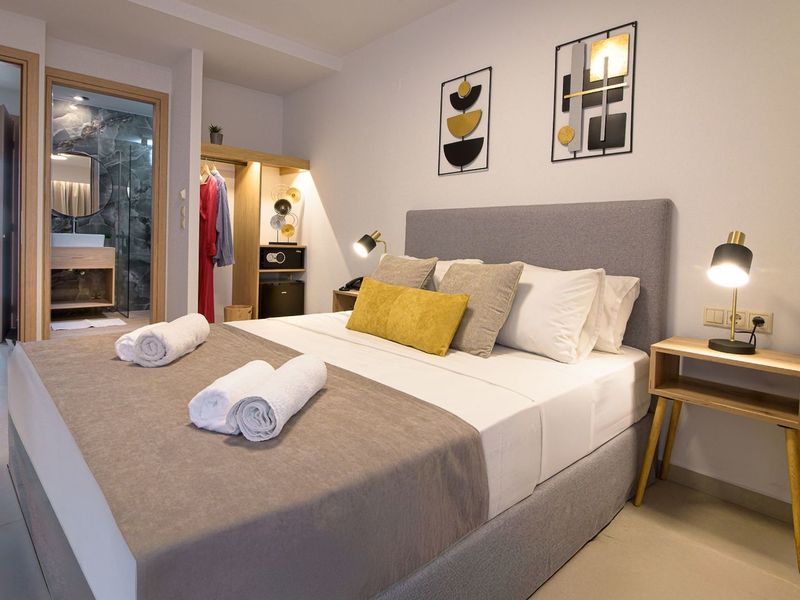 Athina Inn