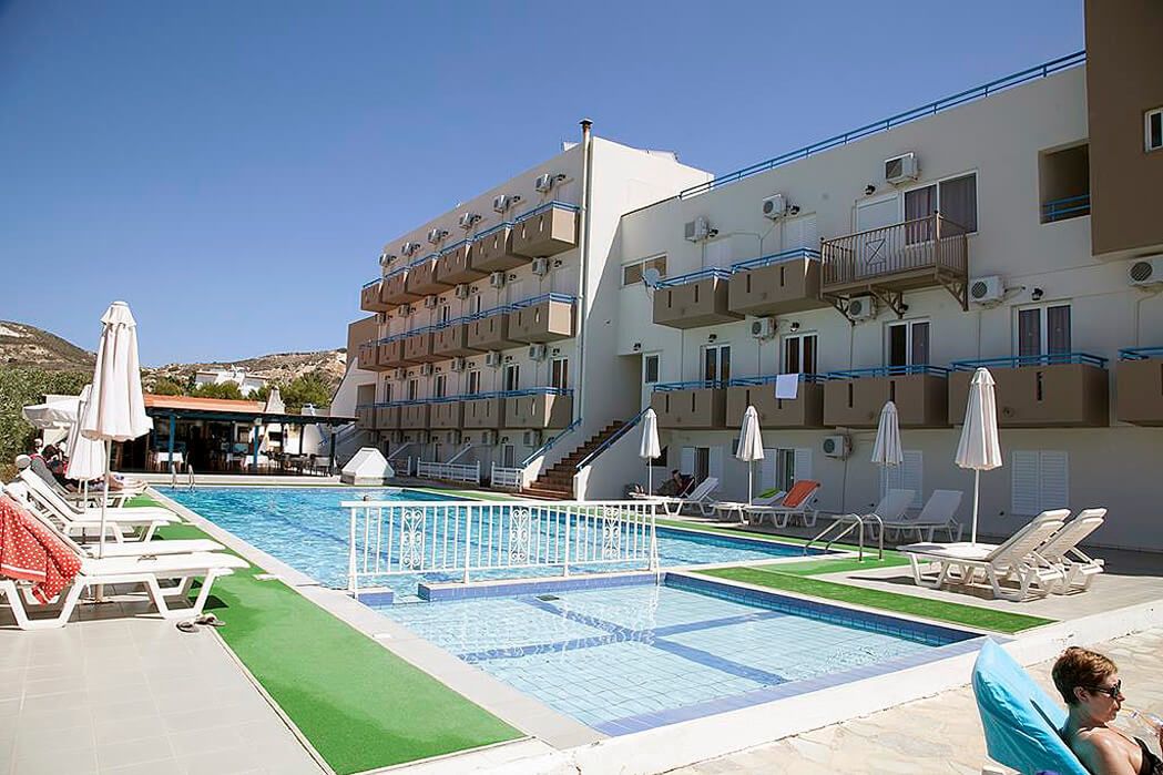 budynek główny, basen