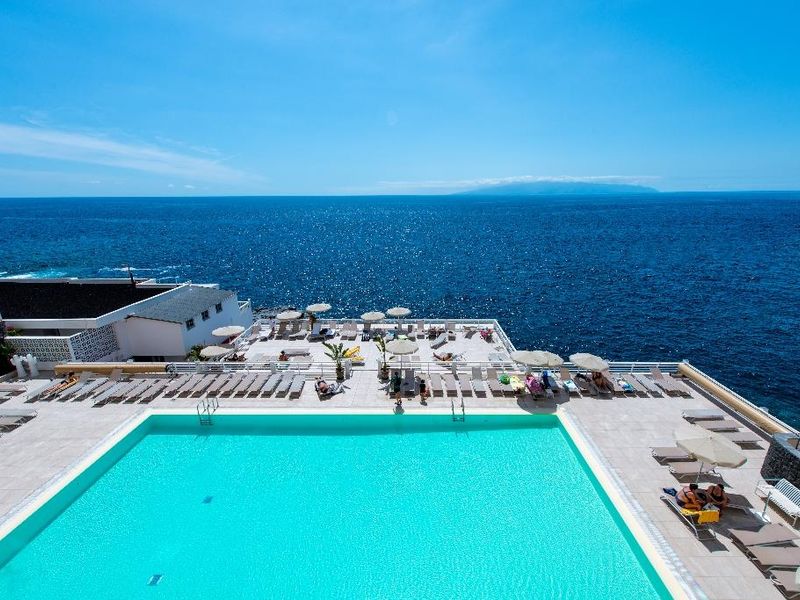 Atlantic Holiday
