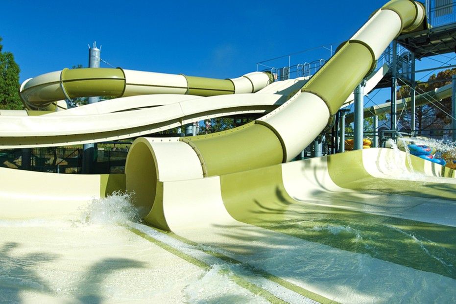 basen, zjeżdżalnia