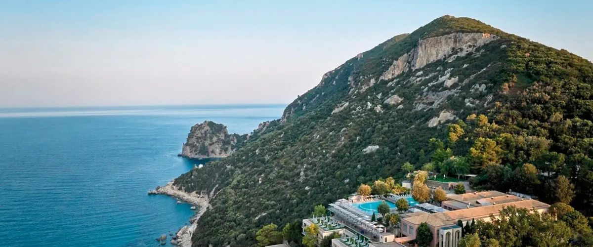 obiekt, teren hotelu, basen